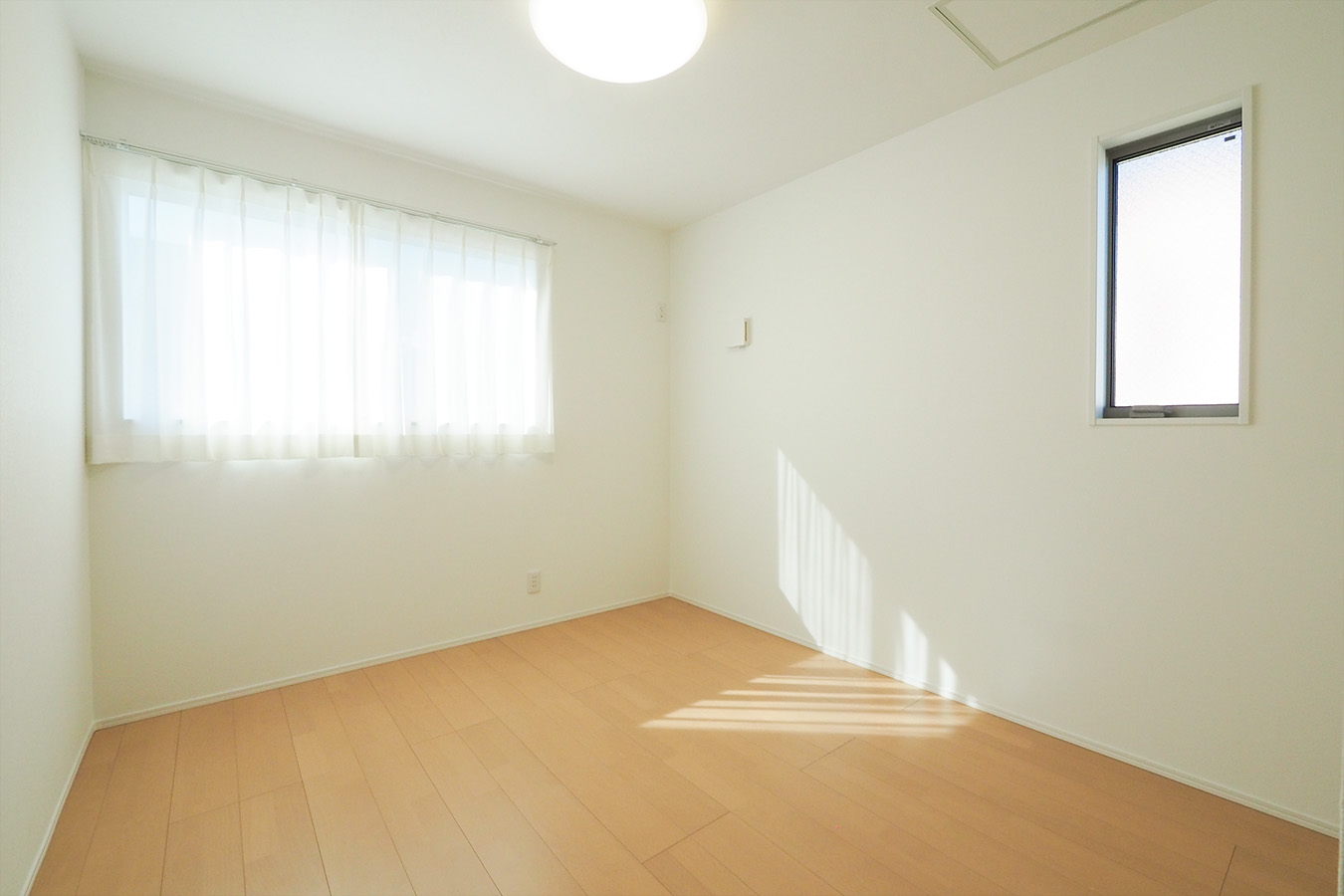 NJ長岡市大島本町25-A_洋室B02