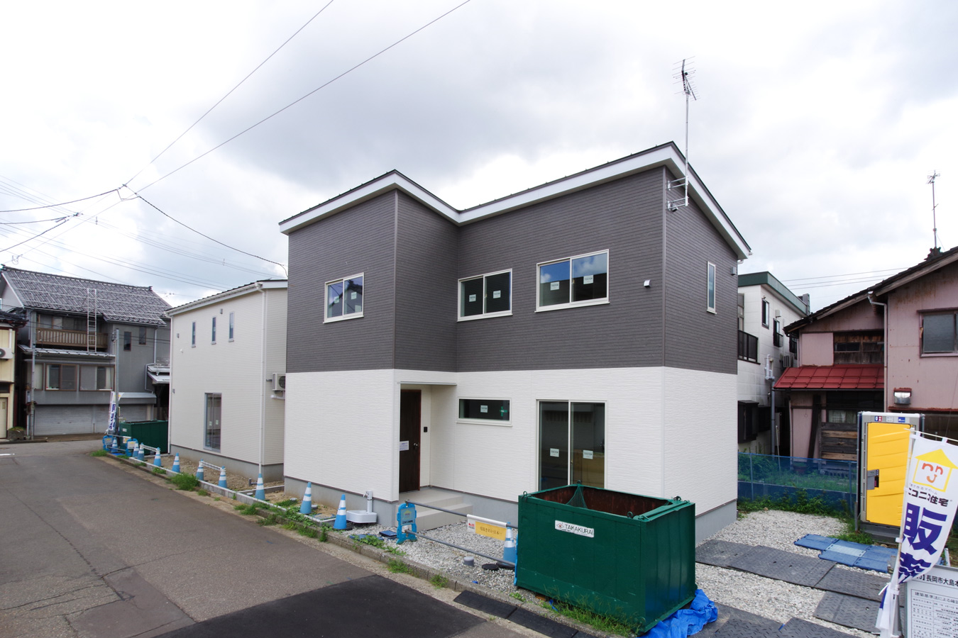 住宅 家づくり 外観 白い外壁 グレーの外壁