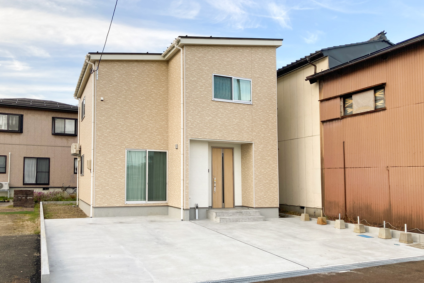 外観_見附市学校町25-A棟