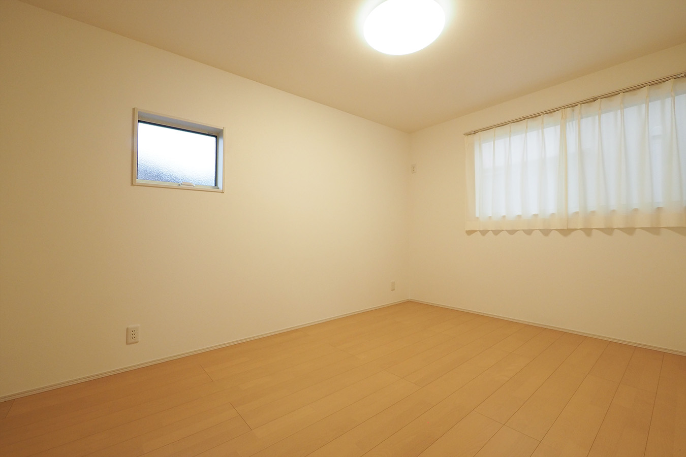 NJ長岡市石内25-B棟_主寝室