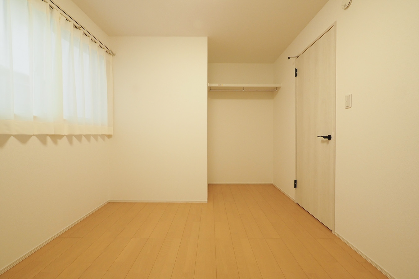 NJ長岡市石内25-B棟_洋室①