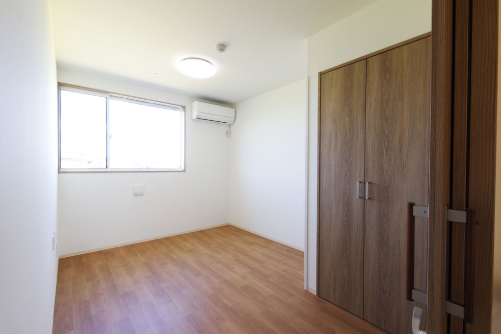 ダイエープロビス建築実績-三条市介護福祉施設共生の家あさひ_居室