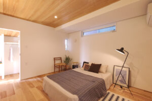 寝室 ベッドルーム