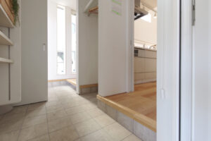 玄関 ポーチ 帰宅動線