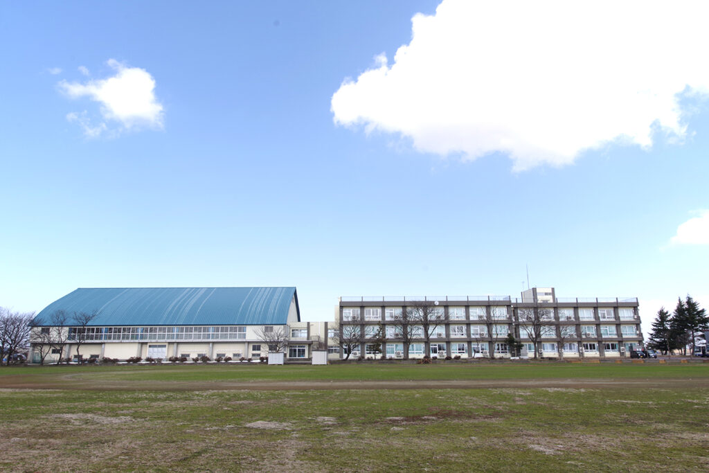 長岡市立中之島中央小学校 改修工事 校舎 外観